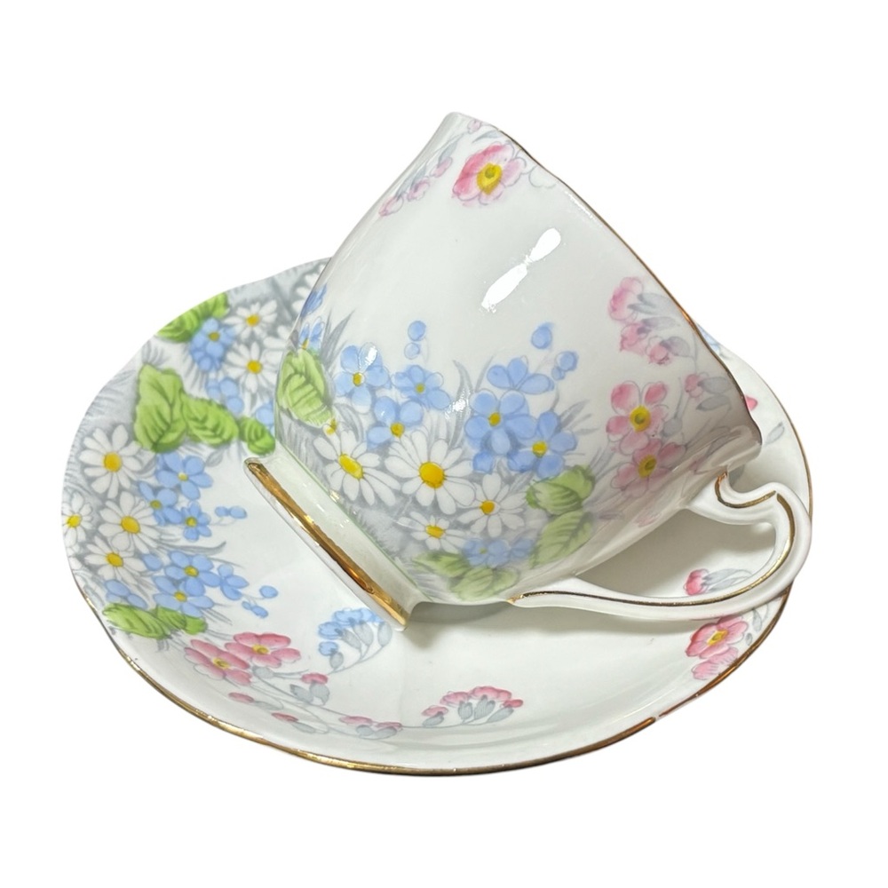 ROYAL STANDARD English Fine Bone Chine - "Wildflower" - Teacup & Saucer